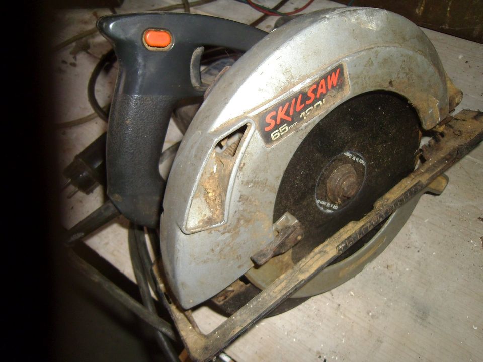 Nur 65.- Zimmerm.- / Latthämmer 10 St./ SKILSAW Säge 1200 watt in Homburg