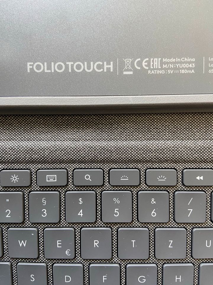 Folio Touch für IPad Pro und Air 11-inch in Grasbrunn