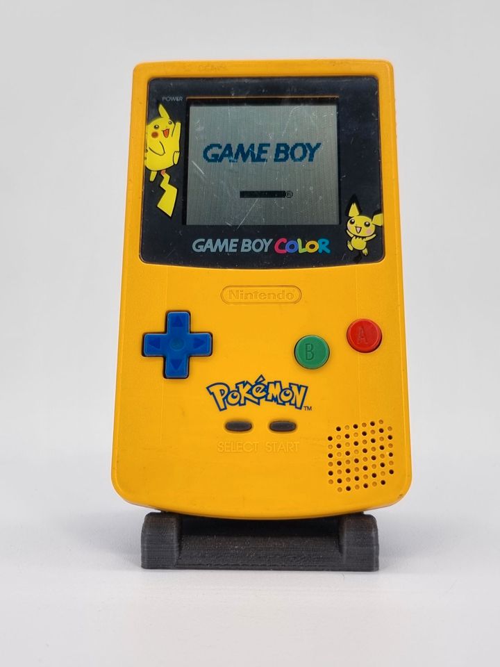 Original Gameboy Color Pokemon Pikachu Limited Edition Konsole in Hannover