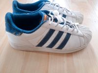 Sneaker, Sportschuhe Adidas Superstars Kinder Größe 35 Hessen - Alheim Vorschau
