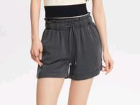 Neuwertig ESPRIT shorts NP 40€ 36 S Viskose angenehmes Material Hessen - Wiesbaden Vorschau