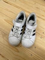 Adidas Schuhe gr 31 Niedersachsen - Molbergen Vorschau