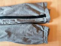 Karierte Hose u. Hose grau mit Galonstreifen schwarz Gr. S Thüringen - Erfurt Vorschau