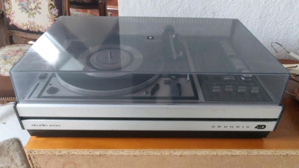 Grundig Studio 1600 D4 defekt in Wallsbüll