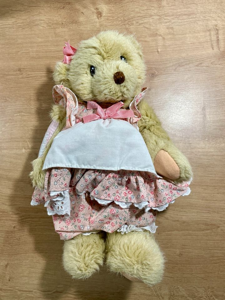 Cherished Teddies Kuscheltier Bär Mädchen, Sammlerstück in Nürnberg (Mittelfr)