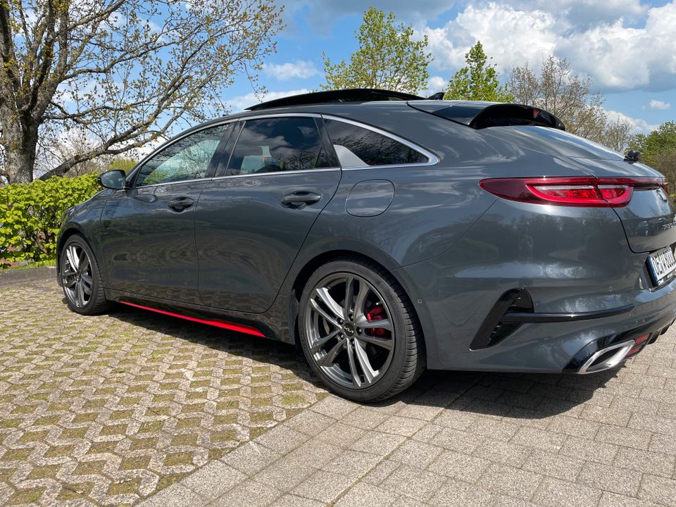 Top Kia ProCeed in Olpe