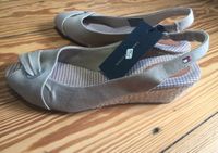 Tommy Hilfiger Peeptoe Sandalen mit Keilabsatz Gr. 38 beige Hamburg-Nord - Hamburg Winterhude Vorschau