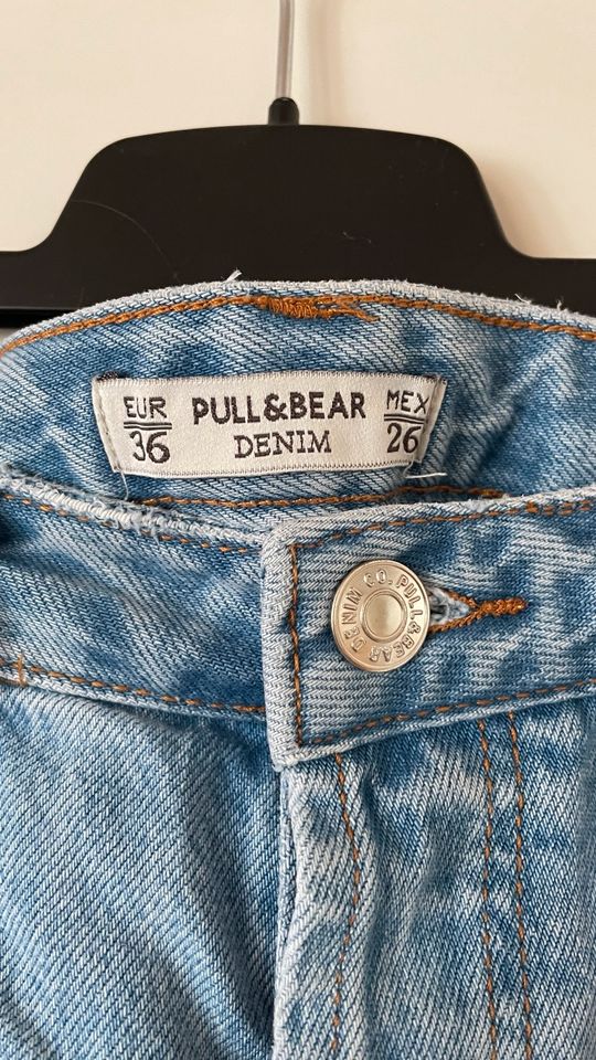 Blaue Pull & Bear Denim Jeans in Lage