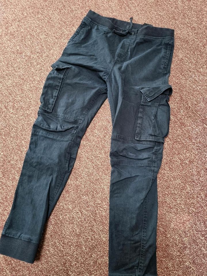 Jeans H&M ca. 26/32 in Wuppertal