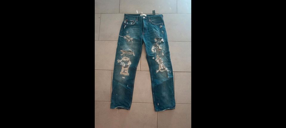 Zara Baggy ripped Jeans Größe 38 in Hückelhoven