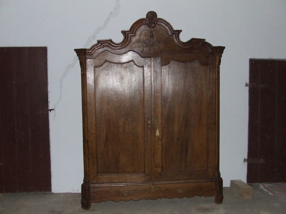 Barockschrank um 1700 in Essen