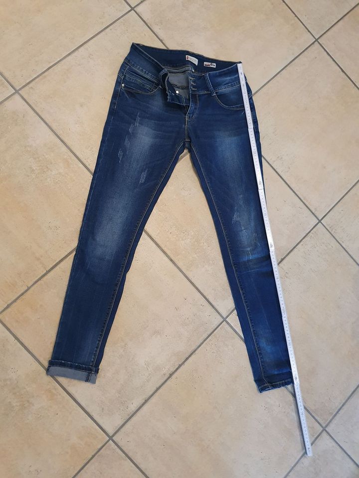 Hailys Jeans wie neu Größe L in Kreßberg
