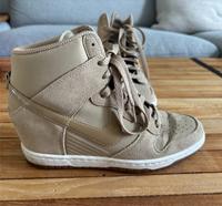 Nike Sneaker Sky Hi Essential Gr. 38 Nordrhein-Westfalen - Bedburg Vorschau