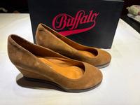 Buffalo Wedges 37 neu Wildleder Pumps Saarland - Beckingen Vorschau