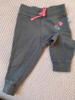 Bequeme Hose grau mit Sternchen Liegelind Gr. 80 Berlin - Pankow Vorschau