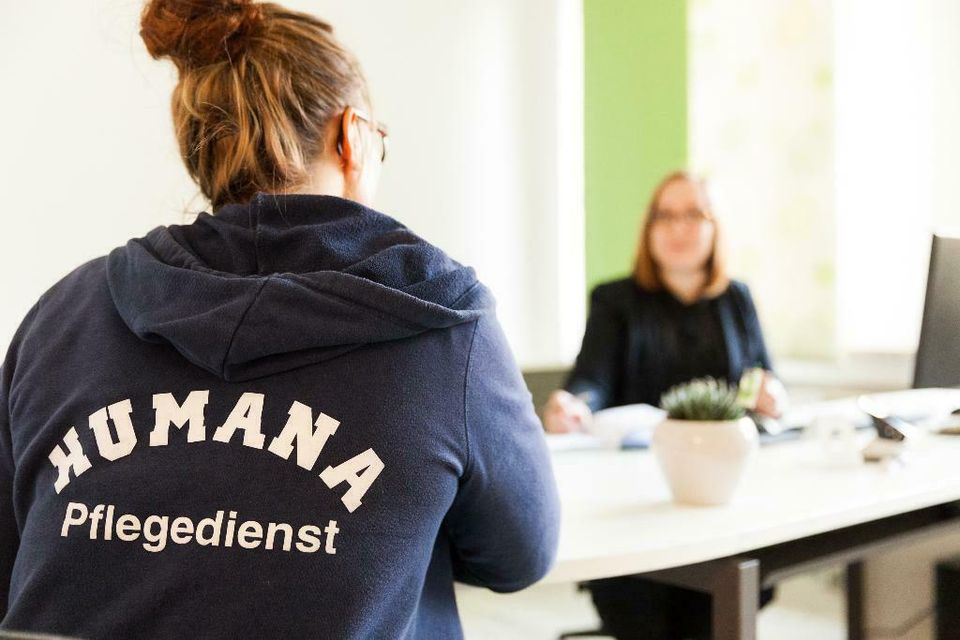 Gesucht - Pflegefachkräfte mit Spaß an der Arbeit mit Menschen in Bochum