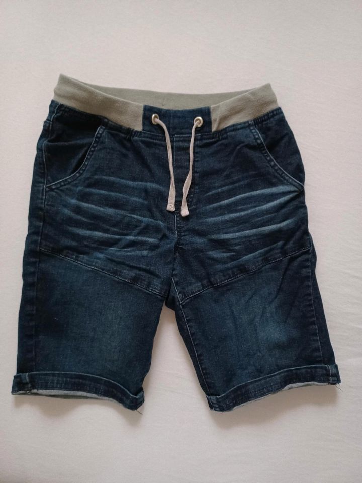 Jungen Jeans Hosen gr.152 in Itzehoe