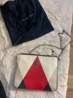 Tommy Hilfiger Tasche / Leder mit Original  Reisebeutel Berlin - Mitte Vorschau