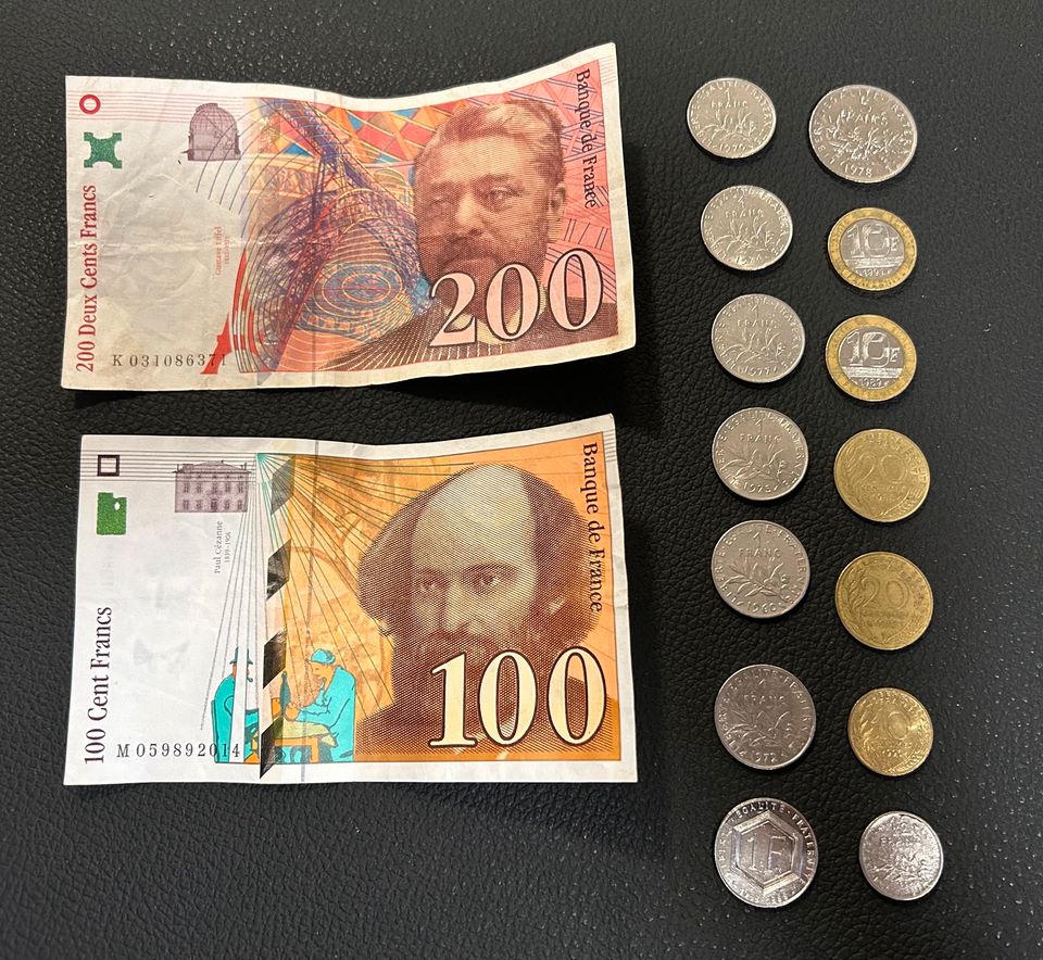 Cent Francs Währung Münzen in Monheim am Rhein