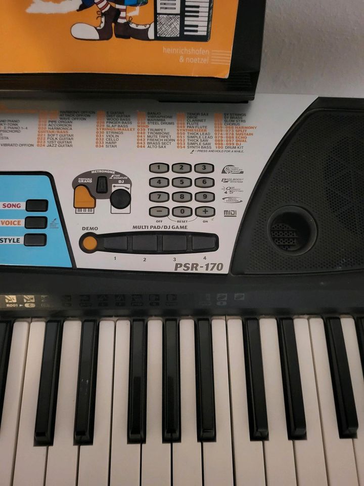 Keyboard Yamaha in Landsberg (Saalekreis)