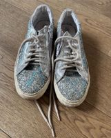 Ciciban Schuhe Sneaker Silber Glitzer Größe 34 Hessen - Königstein im Taunus Vorschau