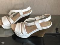 Marco Tozzi Keilsandalen Gr. 39 Leder Thüringen - Dermbach Vorschau