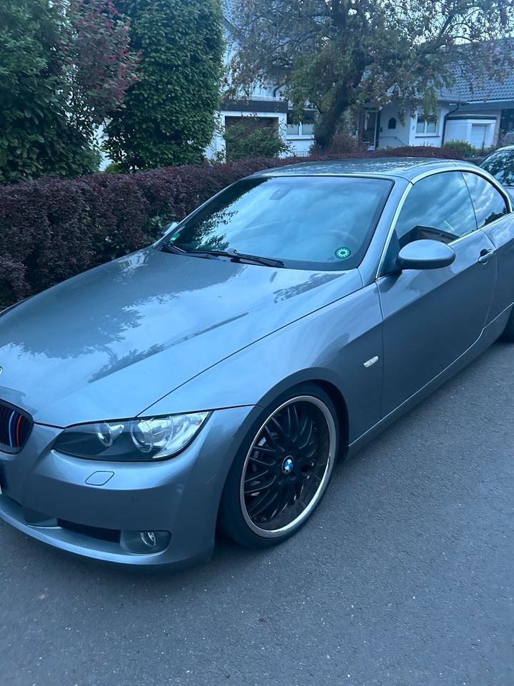 BMW E93 325i Cabrio 3.0L in Bonn