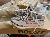 Adidas Yeezy Boost 350 v2 Zebra Größe 42 2/3 US9 NEU&OVP Niedersachsen - Braunschweig Vorschau