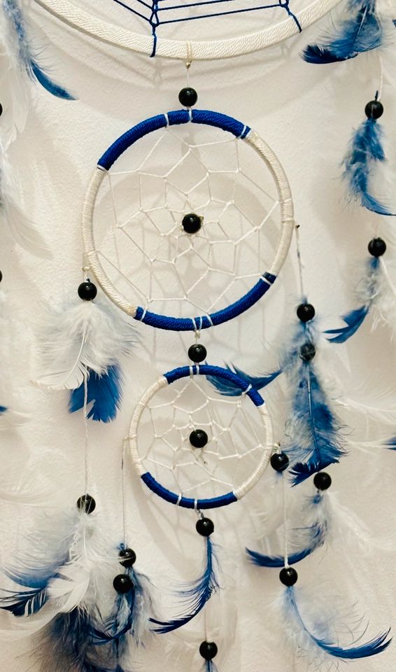 Wie NEU! Traumfänger in Blau-Weiß, mit Perlen, ca. 30 x 65 cm in Wernigerode