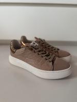 TANGO Sneaker Beige Camel wie neu 39 Zara Asos Trend Style Hessen - Heuchelheim Vorschau