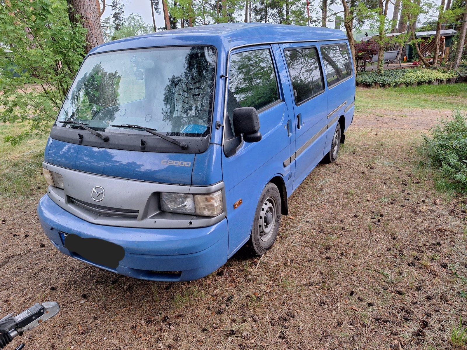Abbildung des Autos SUCHE SEARCH Mazda E 200…