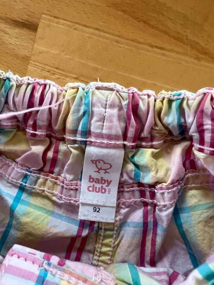 Baby Club C&A kurze Hose Shorts 92 Mädchen kariert in Großenlüder