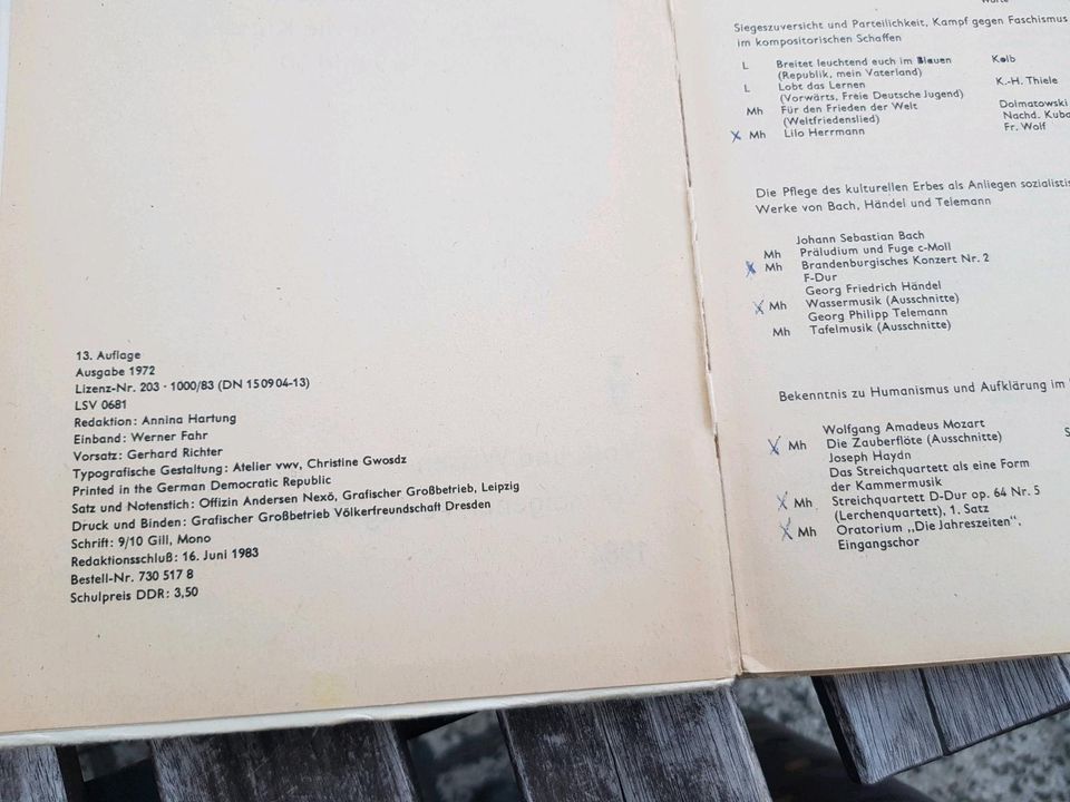 ❤ Musikbuch ‼️ Schulbuch DDR 9. 10. Klasse in Pulsnitz