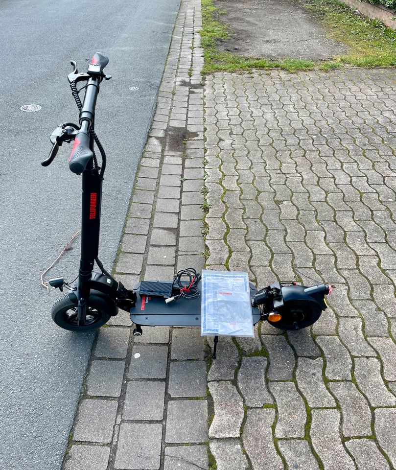 Bis30 km/h Neuwertig vollgefedert Telefunken S950 E -Scooter Blus in Langenhagen