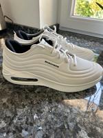 Sketchers Sneaker Turnschuhe Schuh 44 neuwertig Schleswig-Holstein - Norderstedt Vorschau