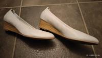 neue Tamaris Damenschuhe Pumps weiß Gr. 39 Sachsen - Hartenstein Vorschau