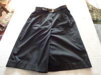 Hucke schwarze kurze Damenhose Größe 40 wie NEU 50 % Baumwolle Rheinland-Pfalz - Uersfeld Vorschau