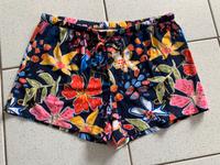 Neue Shorts Größe 36/38 Hessen - Butzbach Vorschau