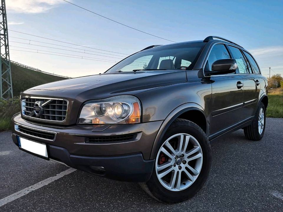 Volvo XC90 D5 200PS Geartronic 7Sitze 2012Mod AWD in Schwerin