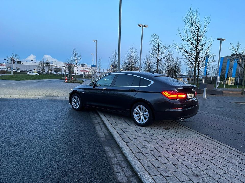 BMW 530d GT HUD/STANDHEIZUNG in Brühl