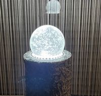 Terrasse / Zimmerbrunnen mit drehender Glaskugel und LED`s Hessen - Lollar Vorschau
