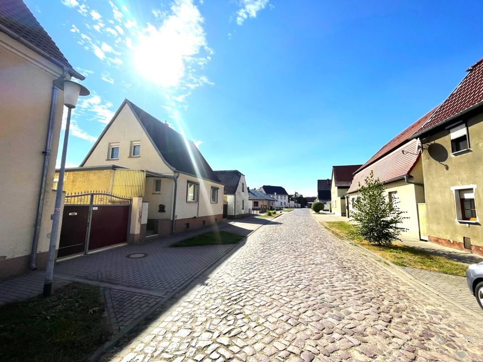 Idyllisches Einfamilienhaus im Ortsteil Löberitz sucht geschickten Handwerker! in Zörbig