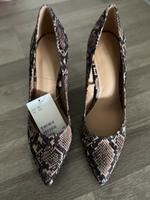 High Heels in Schlangenoptik Gr. 40 Neu Hessen - Hochheim am Main Vorschau