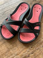 Arena Badeschuhe gr 37 sehr bequem Niedersachsen - Lohne (Oldenburg) Vorschau