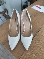 Weiße High Heels, Pumps, Brautschuhe, Hochzeitsschuhe Niedersachsen - Wittmund Vorschau