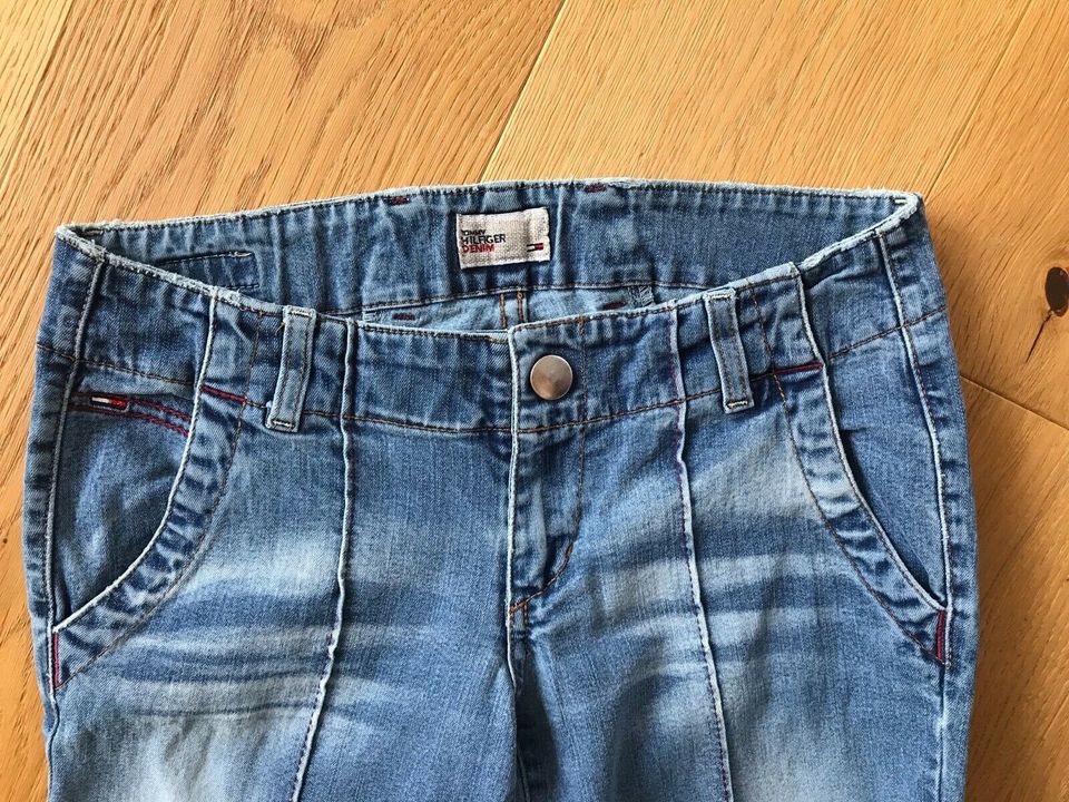 Tommy Hilfiger Schlaghose Gr. 28/32 in Saarbrücken