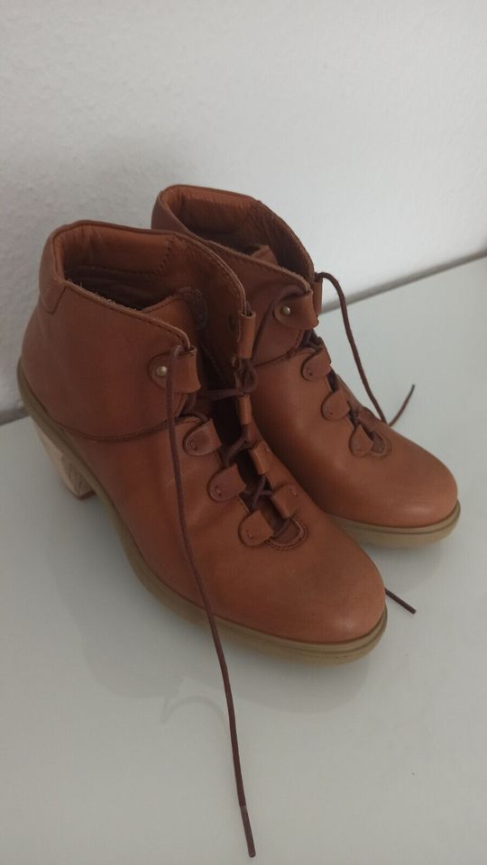 Camper Damen Stiefelette Boots Gr. 39 Schuhe Stiefel Leder Kamel in Fulda