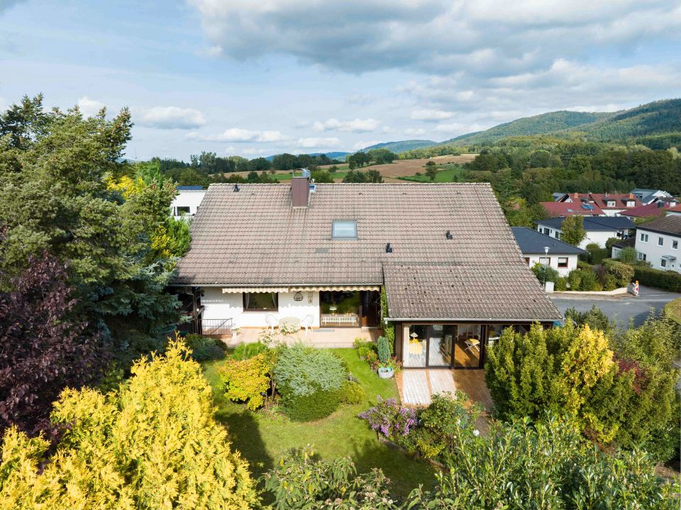 5-Zi-Wohnung | 151 m² Wohnfl. | Garage, Stellpl., Wintergarten, Kamin, Terrasse, 2 Balkone, Garten in Rimbach