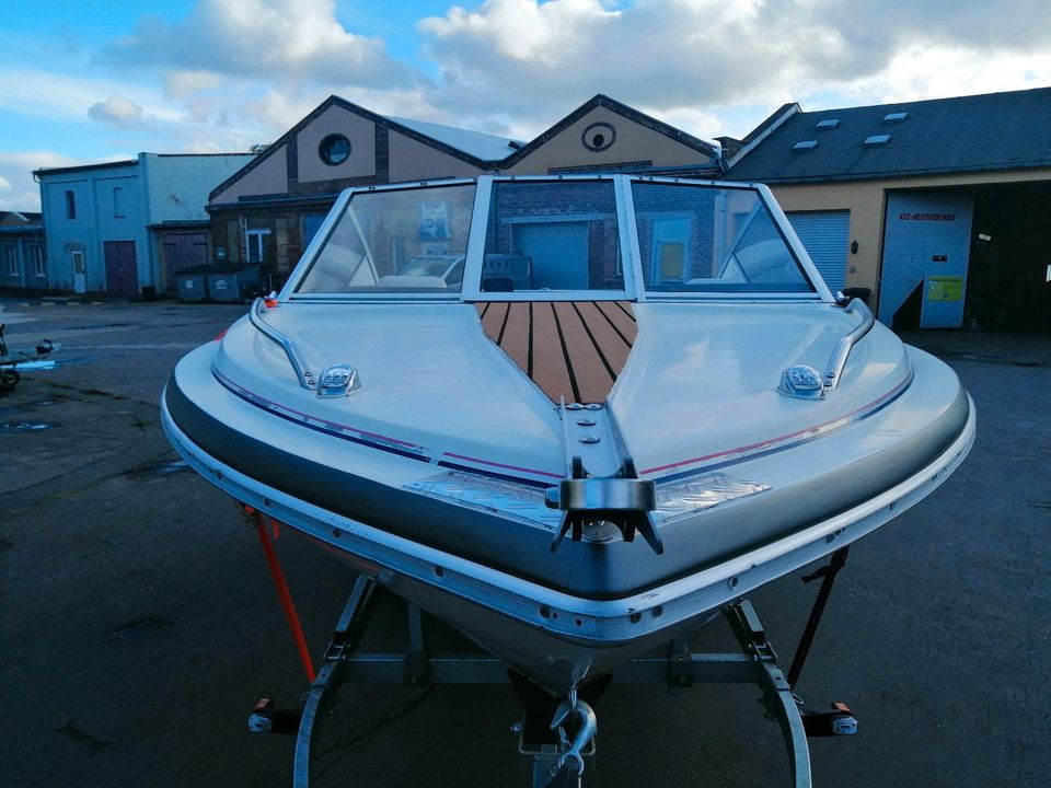 Sportboot / Wasserski /Renken Classic 1700 mit Trailer in Halle