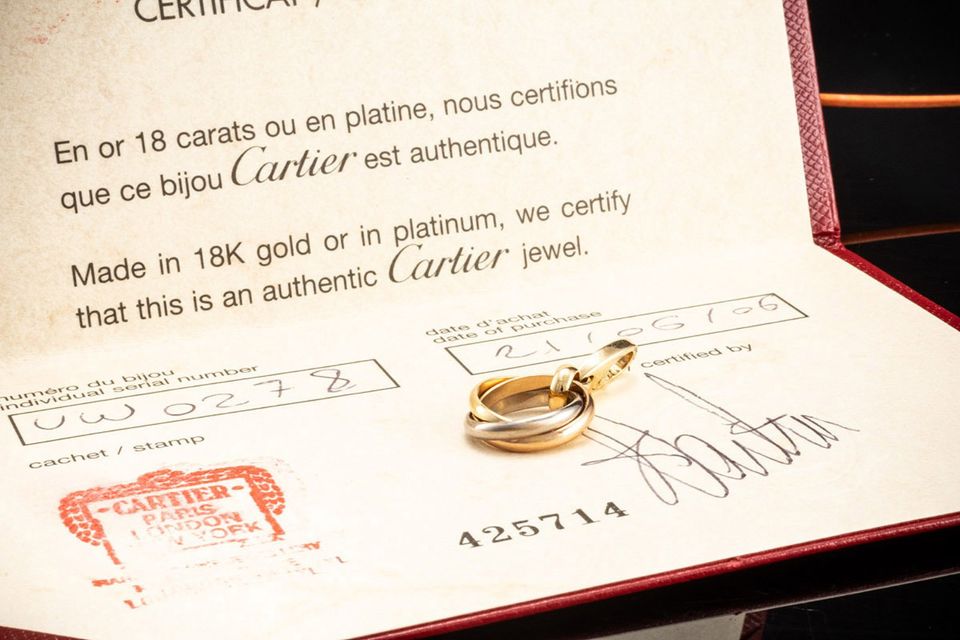 Cartier Trinity Charm Anhänger mit Karabiner 3 Ringe Gold 750 in Wegberg